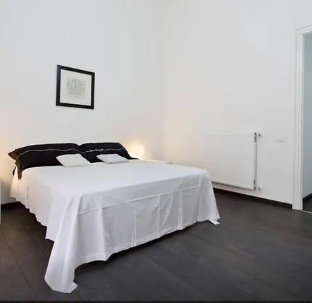 Center With Terrace *