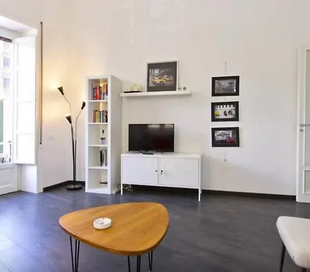 Apartment Center With Terrace *